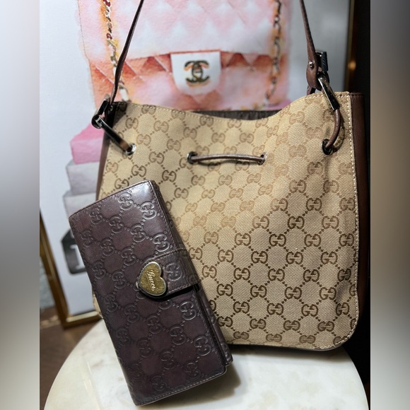 Gucci GG Monogram Canvas Drawstring Shoulder Bag EUC - Picture 7 of 13